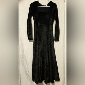 Joy-l long black dress size medium